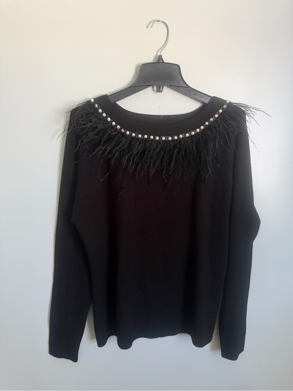 Sioni Black Feather Trim Crewneck Sweater with Pearl Accent size XL NWOT
